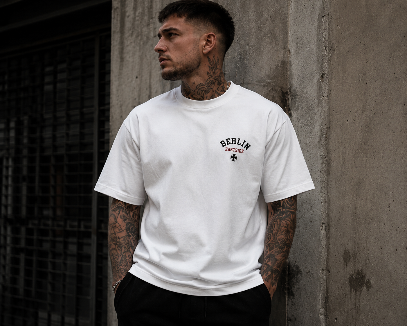 BERLIN EASTSIDE — Premium Oversized Tee