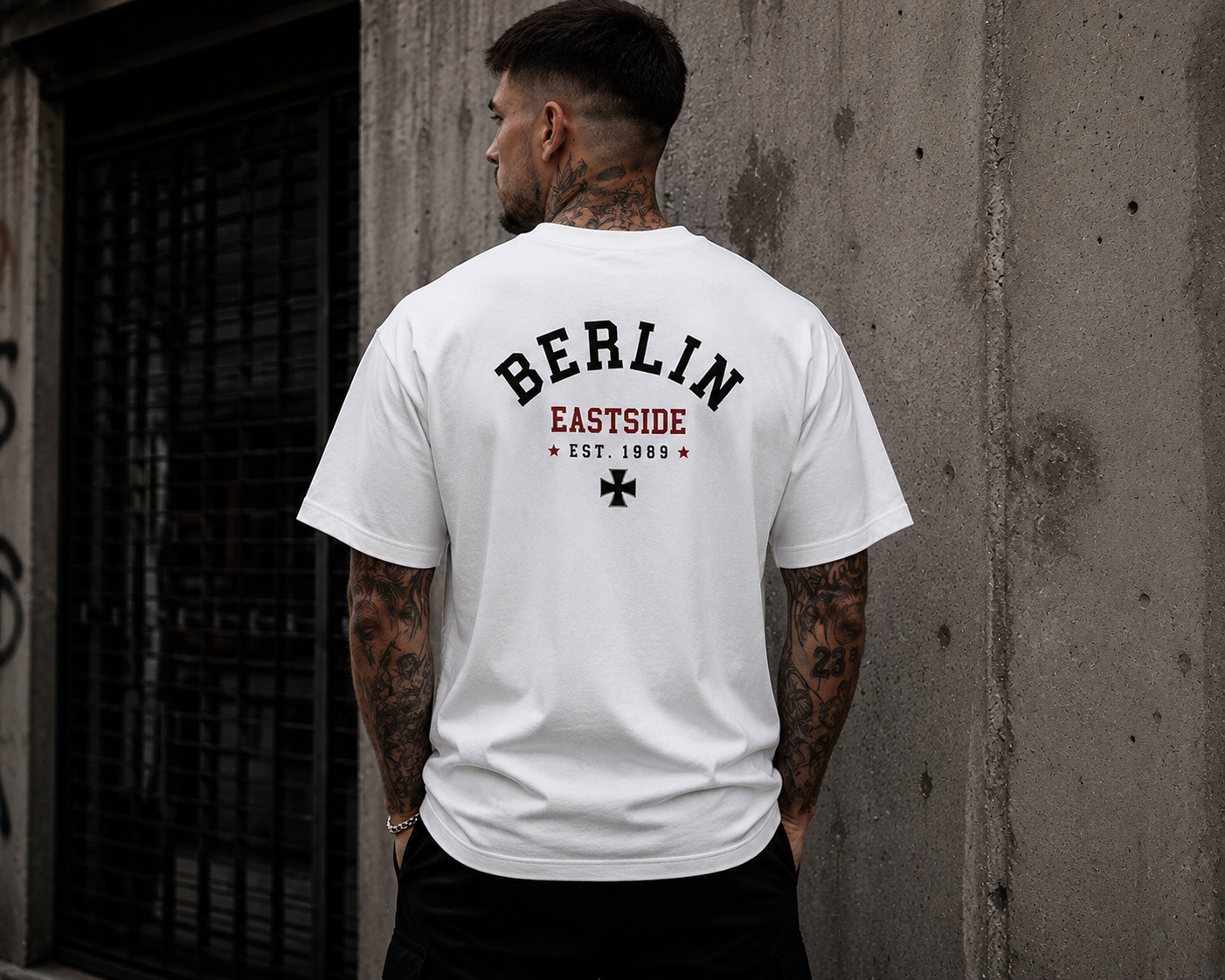 BERLIN EASTSIDE — Premium Oversized Tee
